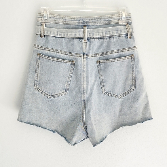Nwt. Cloud ten light wash high waisted jean shorts - Picture 2 of 5